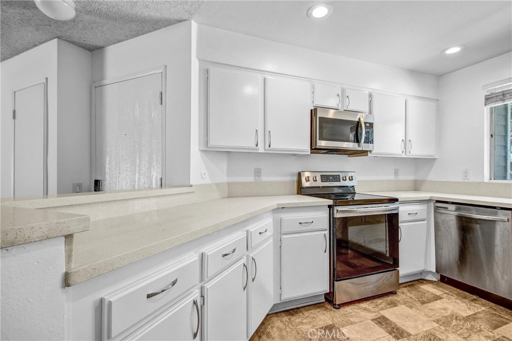 25335 Pine Creek Property Photo 12