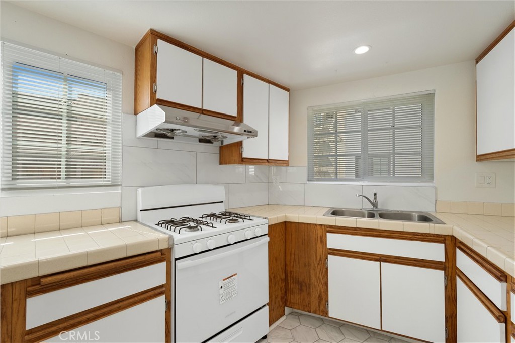 716 New Depot A Property Photo 5