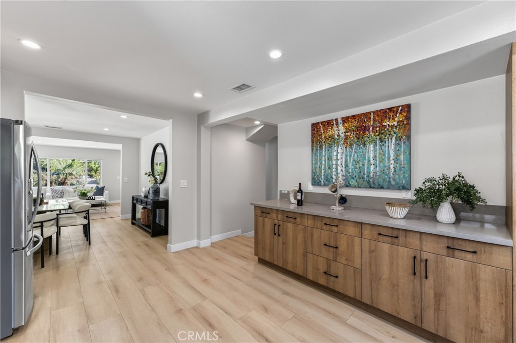 612 614 E Colorado Boulevard Property Photo 7