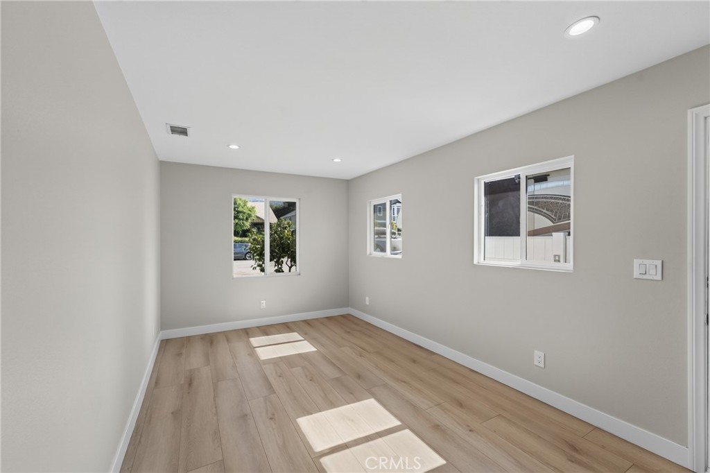 612 614 E Colorado Boulevard Property Photo 14