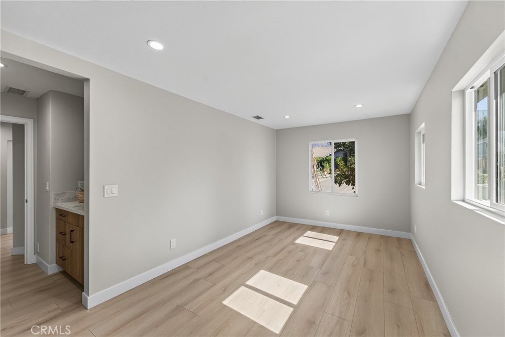 612 614 E Colorado Boulevard Property Photo 15