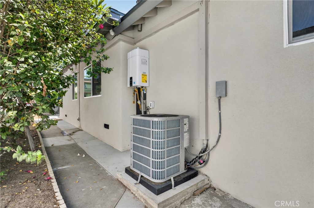 612 614 E Colorado Boulevard Property Photo 21