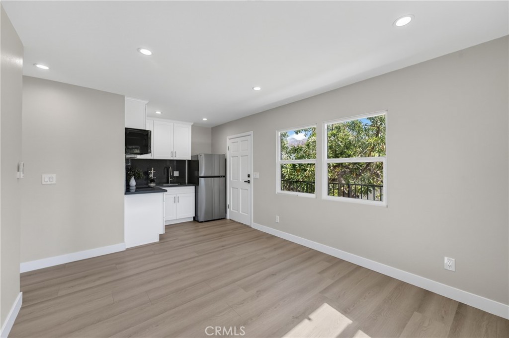 612 614 E Colorado Boulevard Property Photo 23