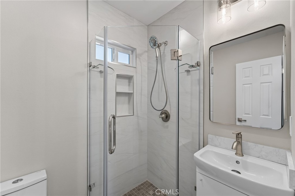 612 614 E Colorado Boulevard Property Photo 27