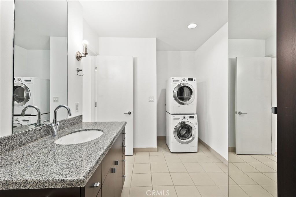 1100 Wilshire Boulevard 3309 Property Photo 21