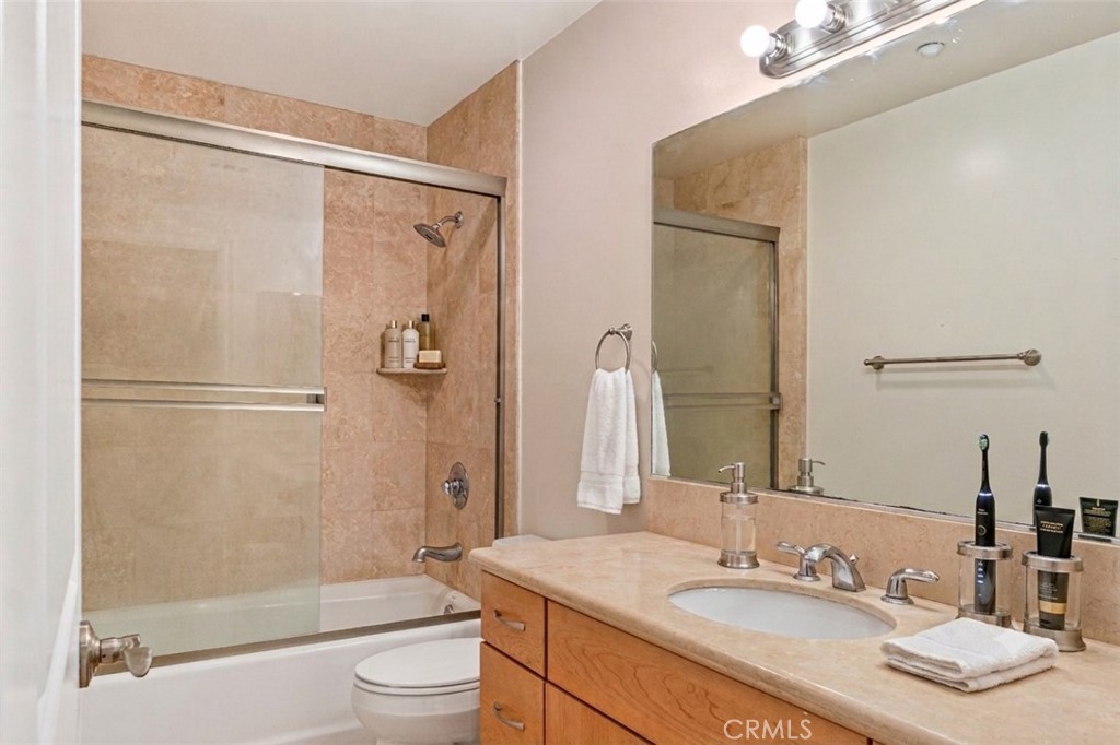 66 N Allen Avenue 3 Property Photo 17