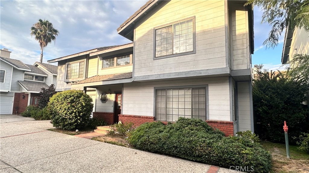 333 Genoa Property Photo 1