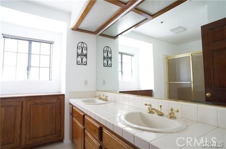 333 Genoa Property Photo 26