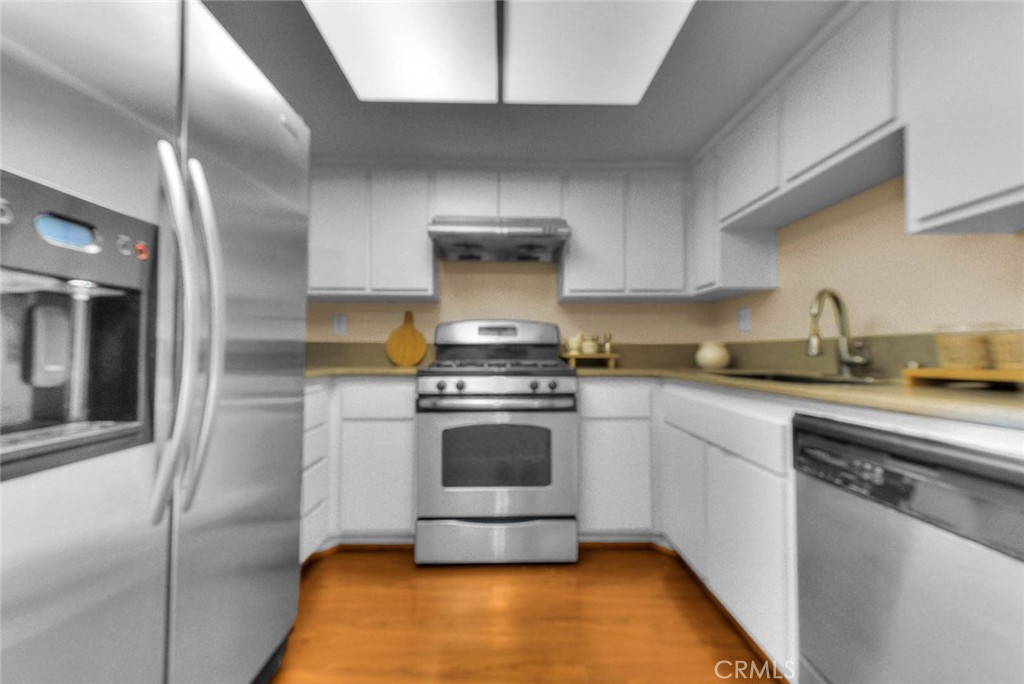 430 N Holliston 210 Property Photo 12