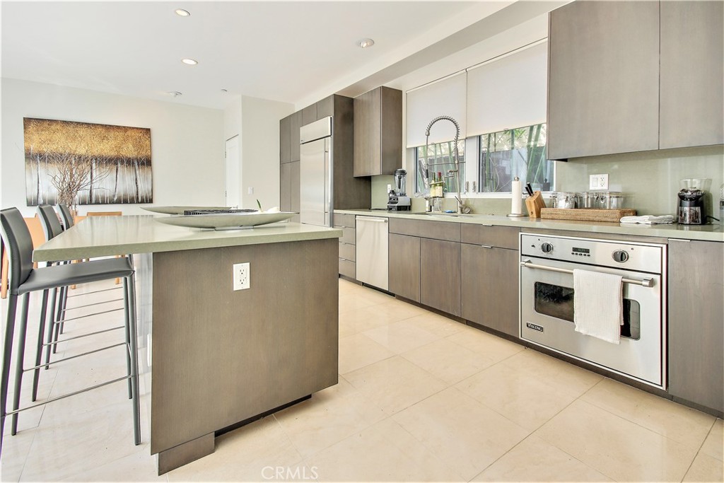 8822 Rangely Avenue Property Photo 12
