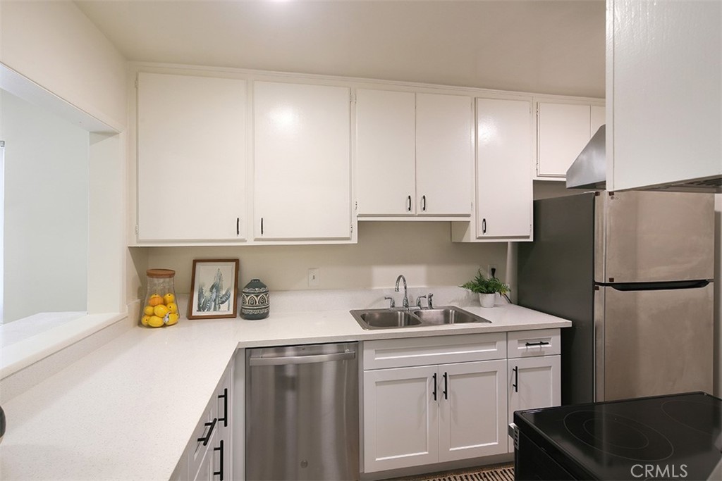 5651 Sumner 109 Property Photo 14