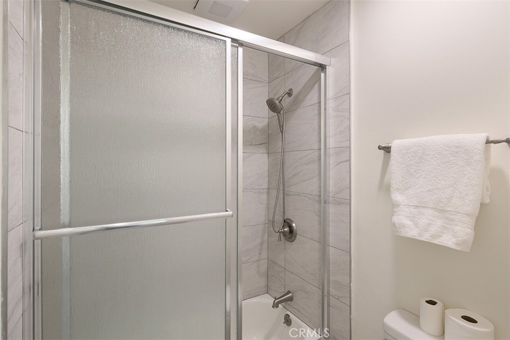 5651 Sumner 109 Property Photo 23