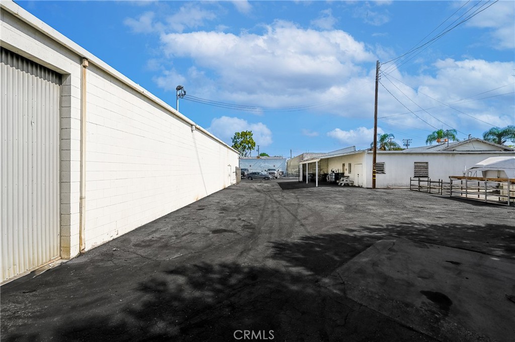 2745 Seaman Property Photo 9