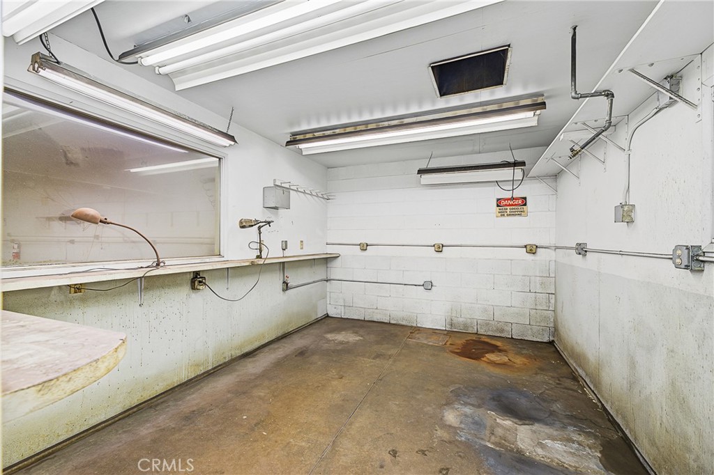2745 Seaman Property Photo 23