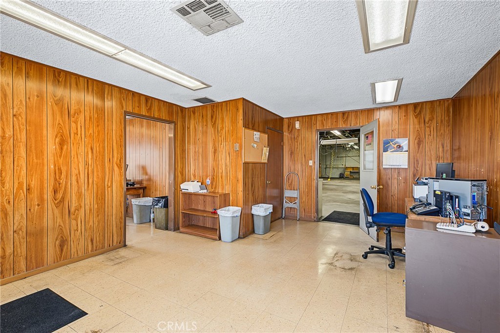 2745 Seaman Property Photo 27