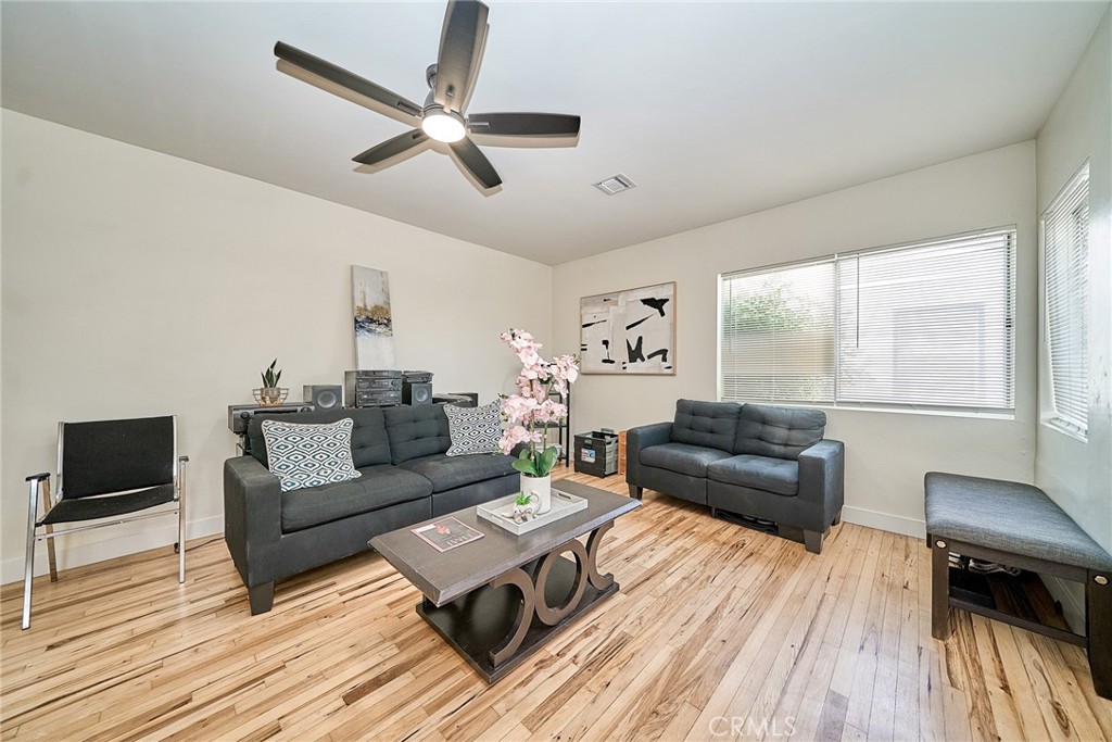4255 Lynd Avenue Property Photo 8