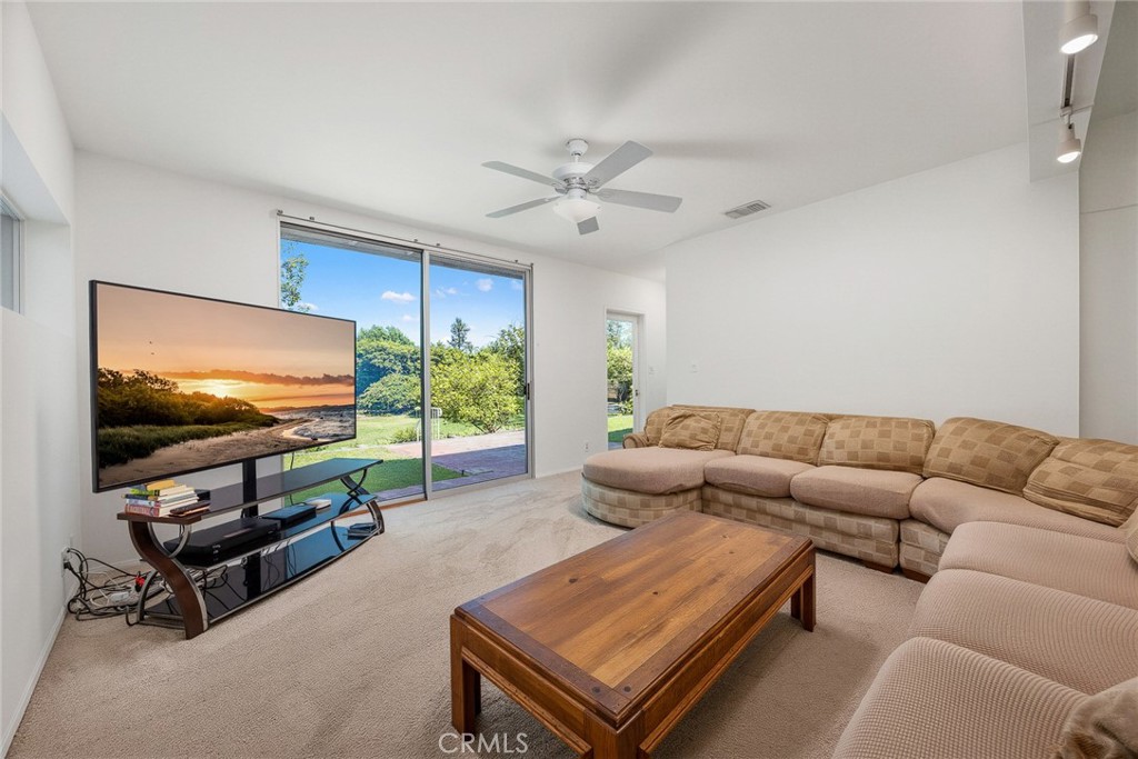 206 Oak Meadow Road Property Photo 18
