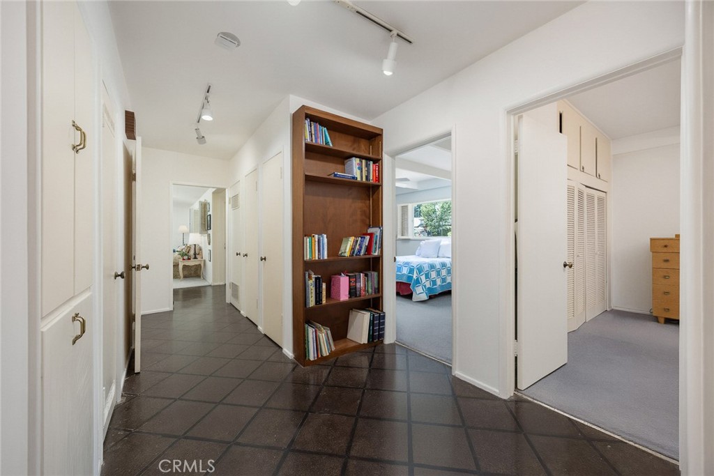 206 Oak Meadow Road Property Photo 19