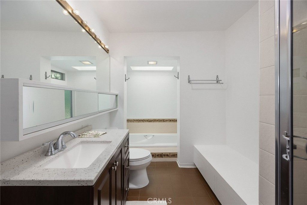 206 Oak Meadow Road Property Photo 26