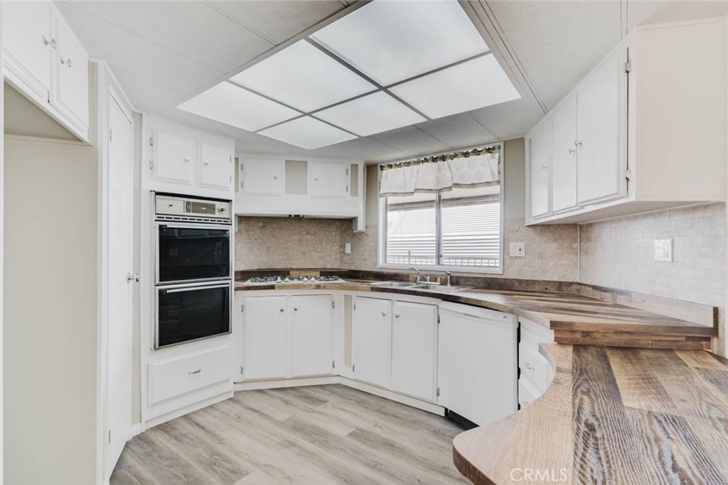 3800 Bradford 63 Property Photo 14