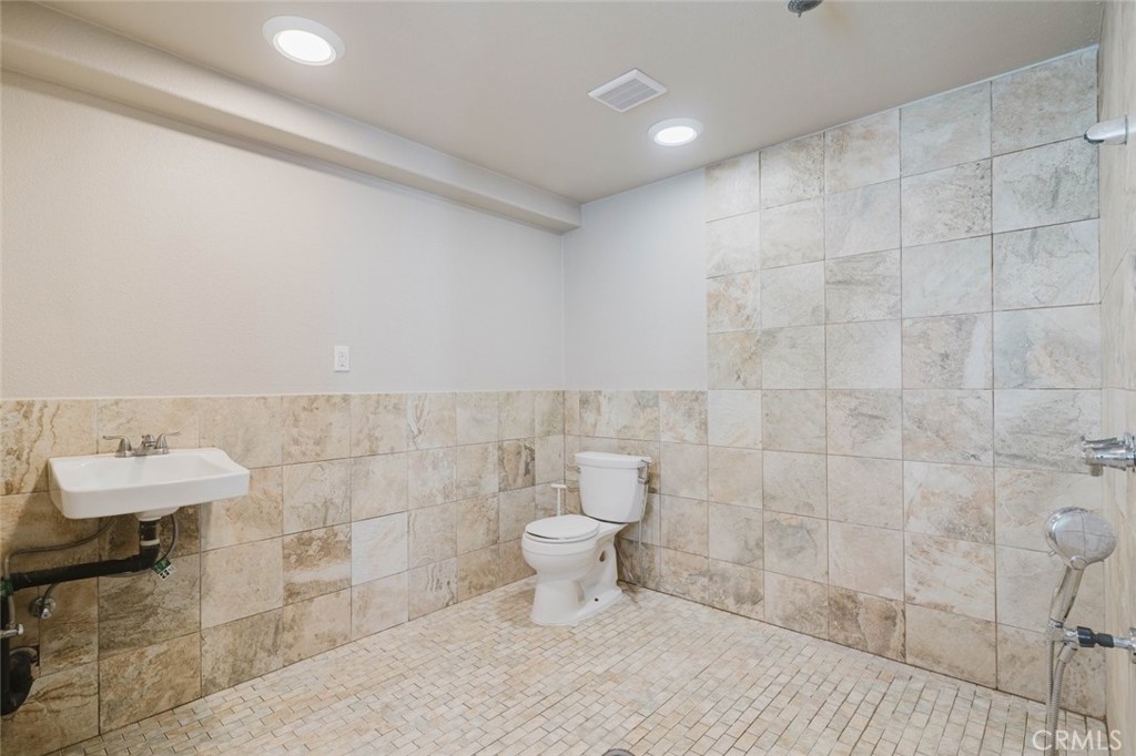 3800 Bradford 63 Property Photo 25