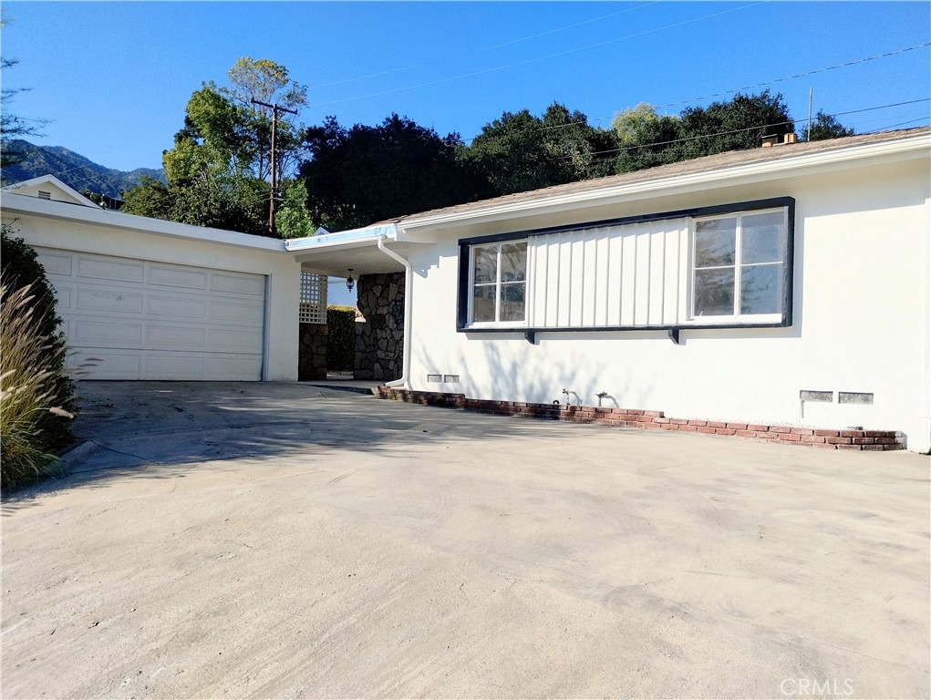 374 Grand Property Photo 2