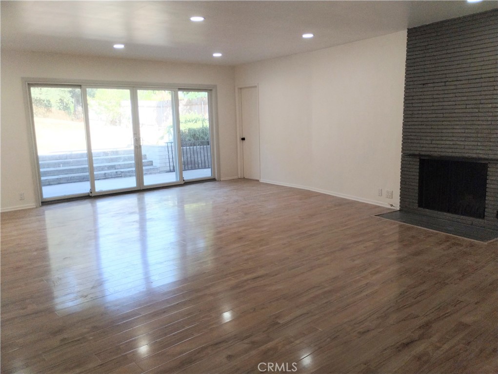 374 Grand Property Photo 4
