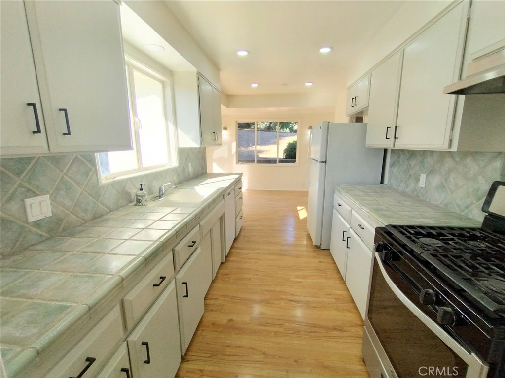 374 Grand Property Photo 15