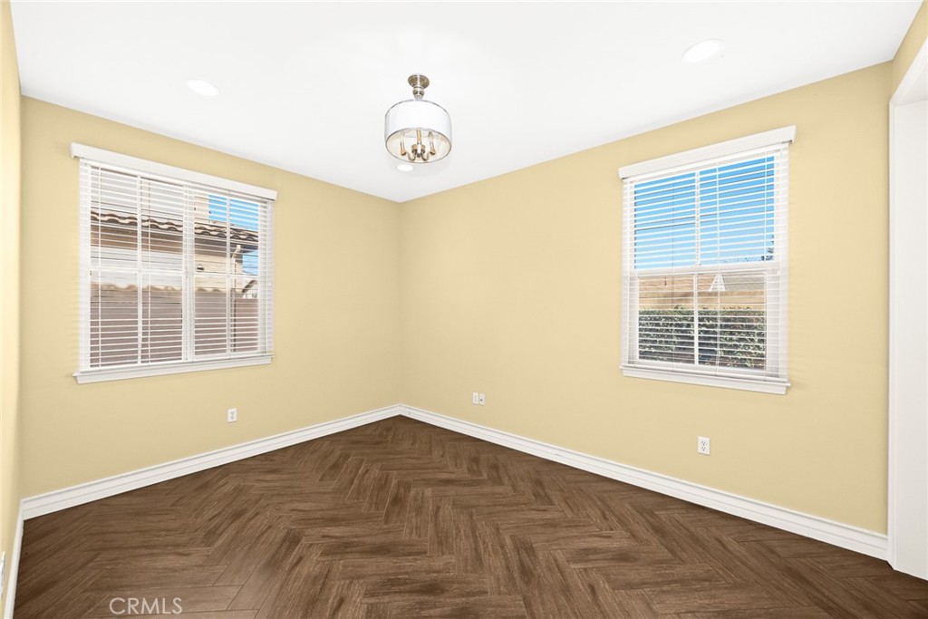 516 W Bencamp Property Photo 11