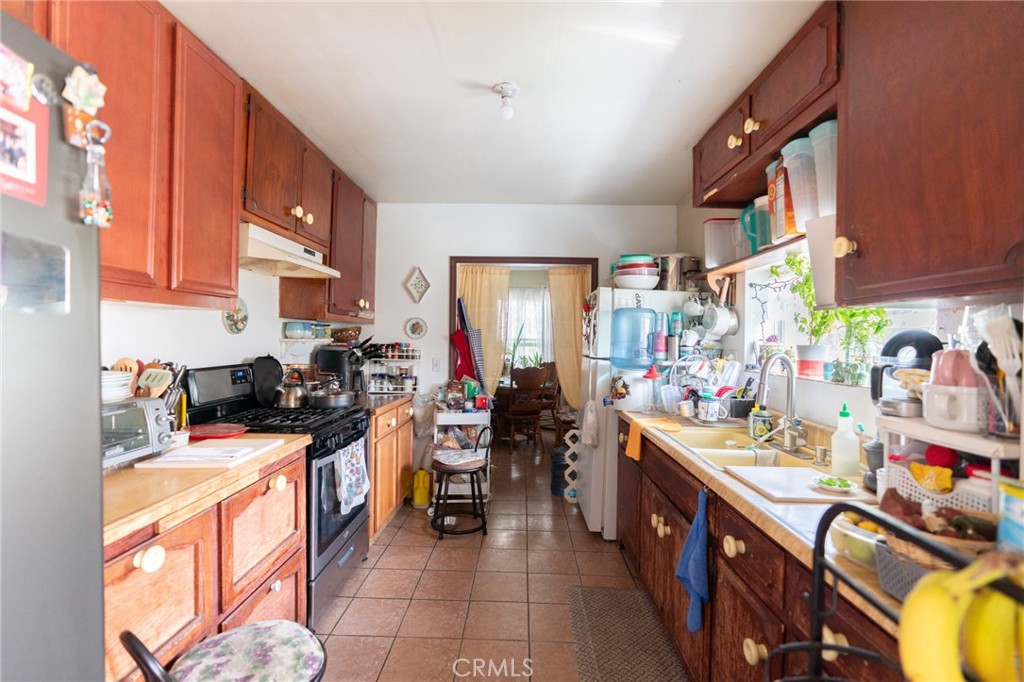 325 W Crescent Drive Property Photo 10