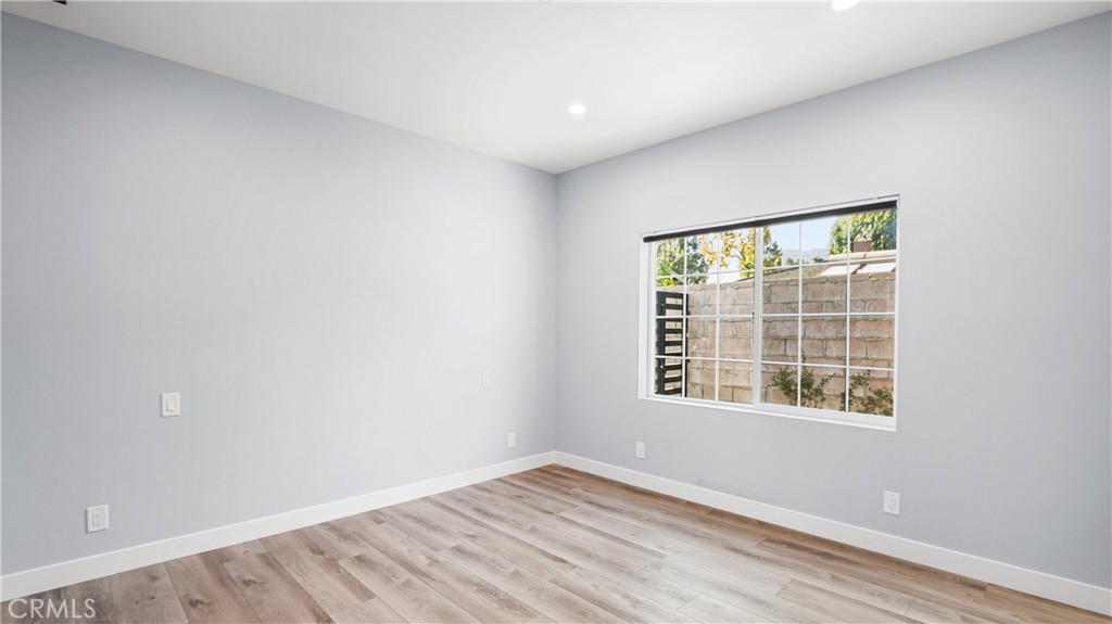 727 B E Myrtle Avenue Property Photo 14