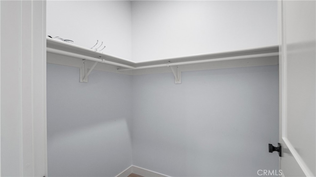 727 B E Myrtle Avenue Property Photo 28