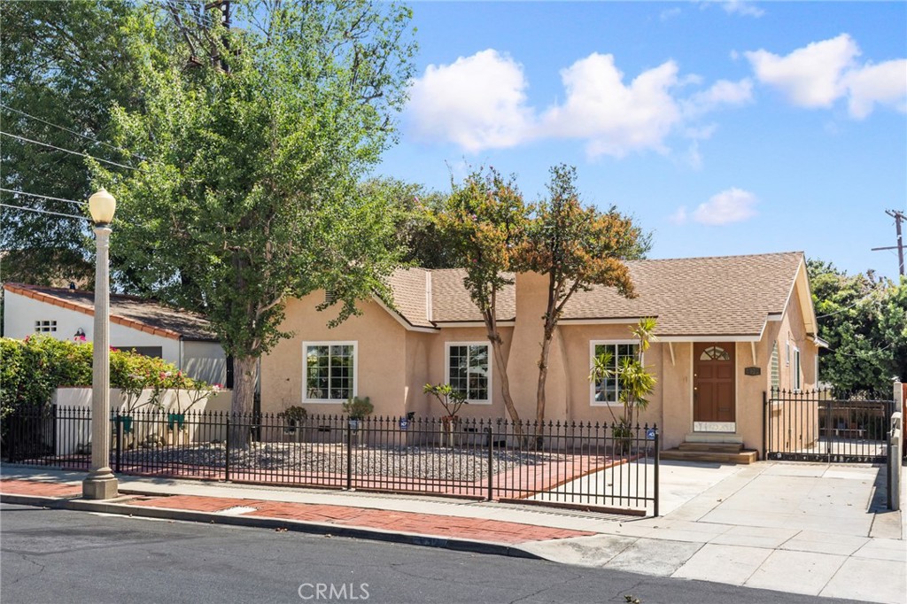 430 Milton Drive Property Photo 1