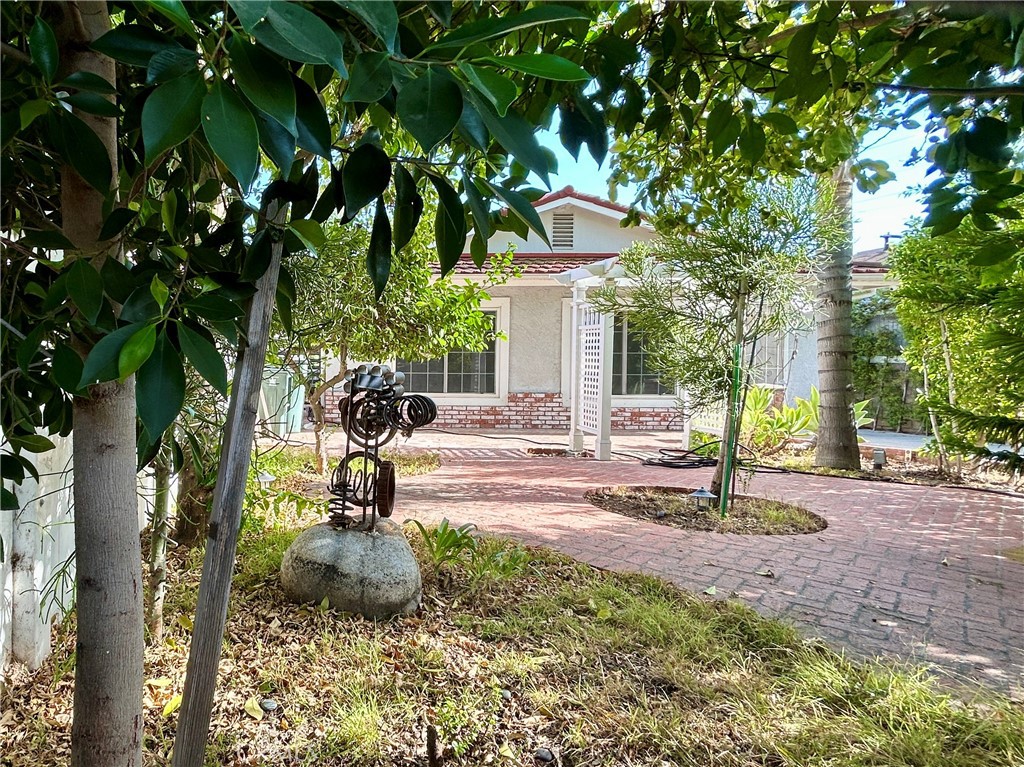 3132 Estado Street Property Photo 1