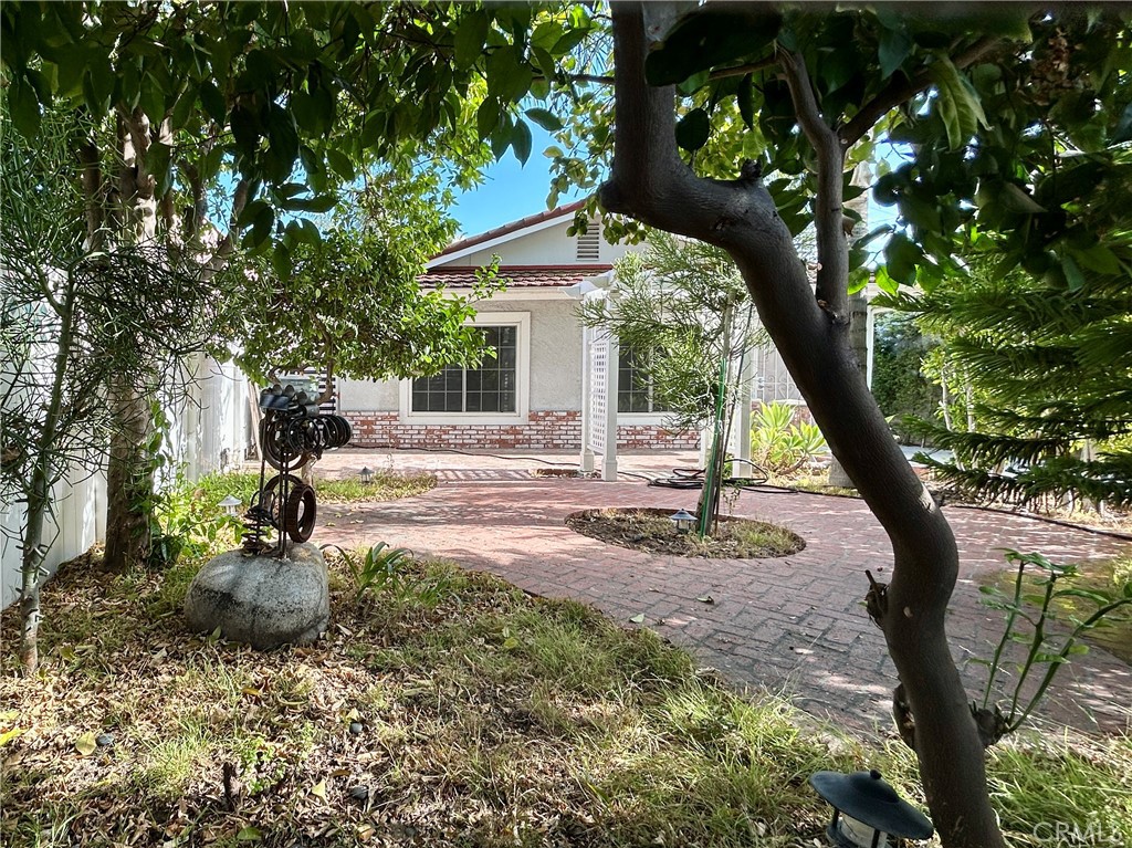 3132 Estado Street Property Photo 2