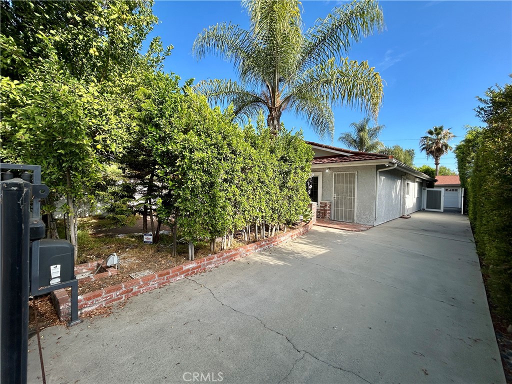 3132 Estado Street Property Photo 5