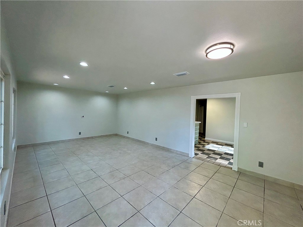 3132 Estado Street Property Photo 6