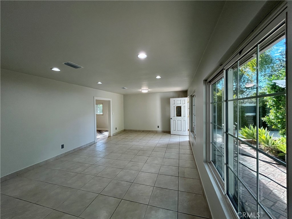3132 Estado Street Property Photo 7