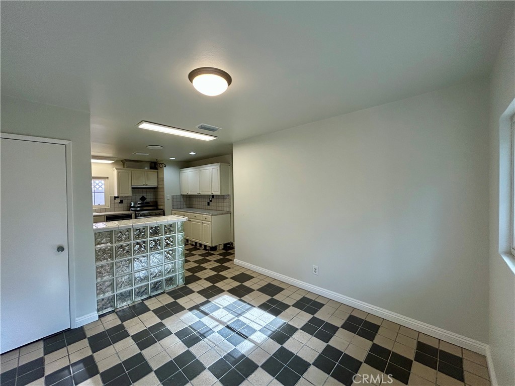 3132 Estado Street Property Photo 10