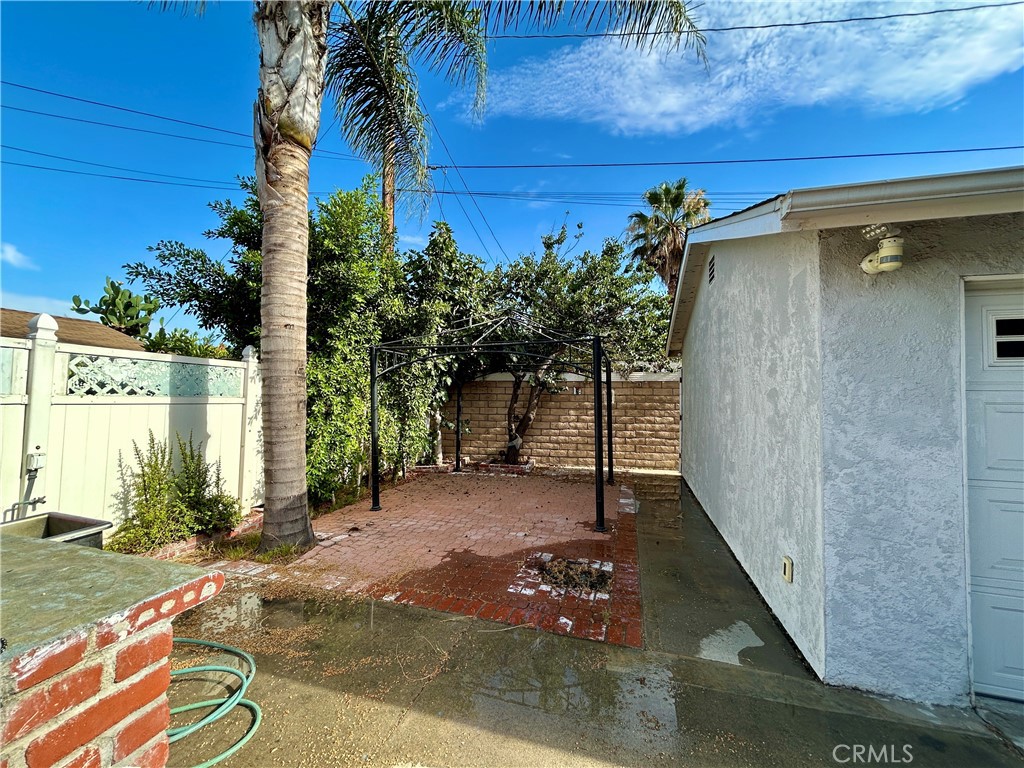 3132 Estado Street Property Photo 32