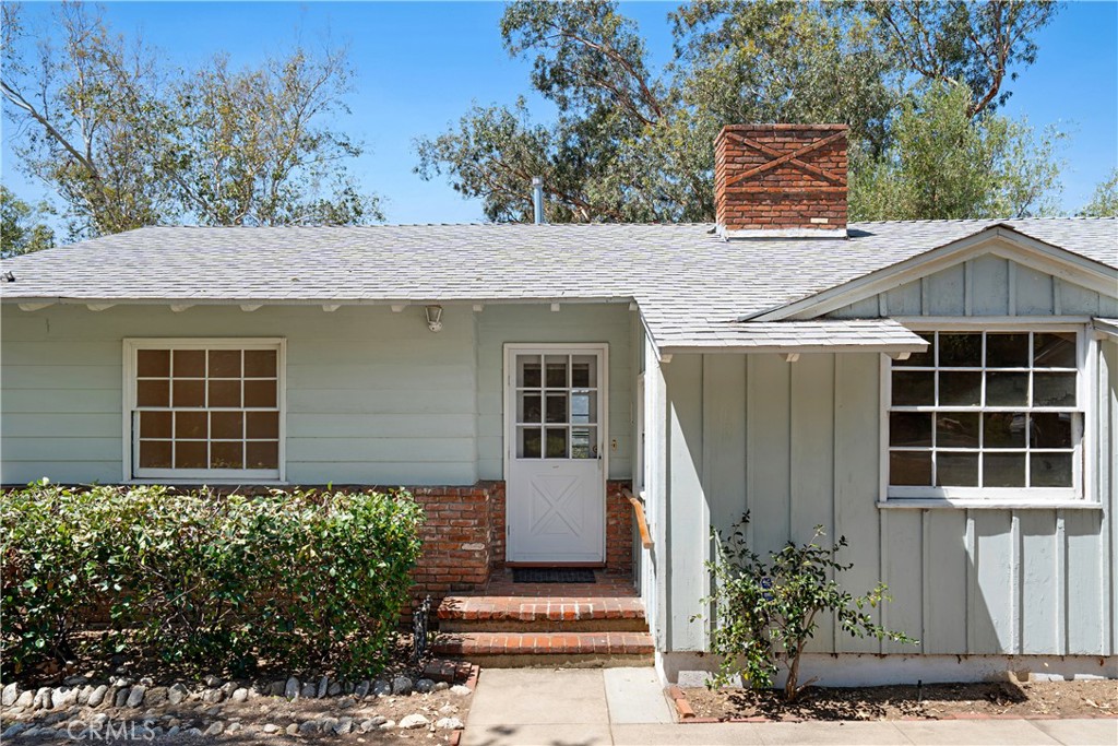 3325 Crestford Property Photo 4