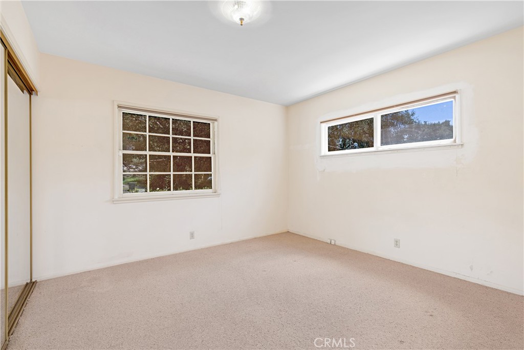 3325 Crestford Property Photo 17