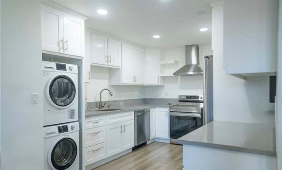 1770 Ximeno Avenue 202 Property Photo 4