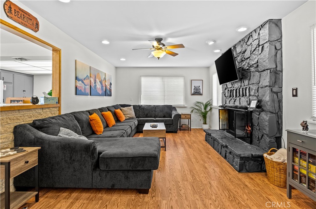 1018 Anita Property Photo 5