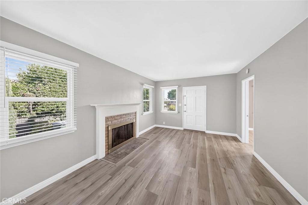3227 E Del Mar Property Photo 4