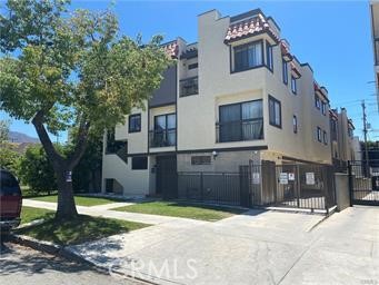 1022 Irving Avenue 3 Property Photo 1