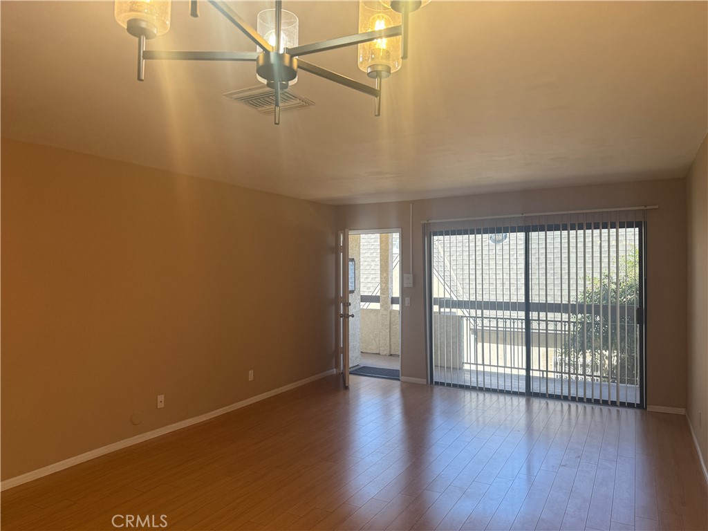 1022 Irving Avenue 3 Property Photo 5
