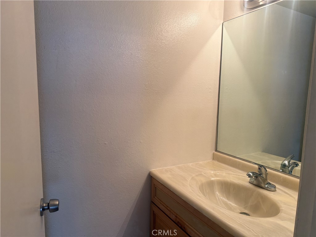 1022 Irving Avenue 3 Property Photo 11