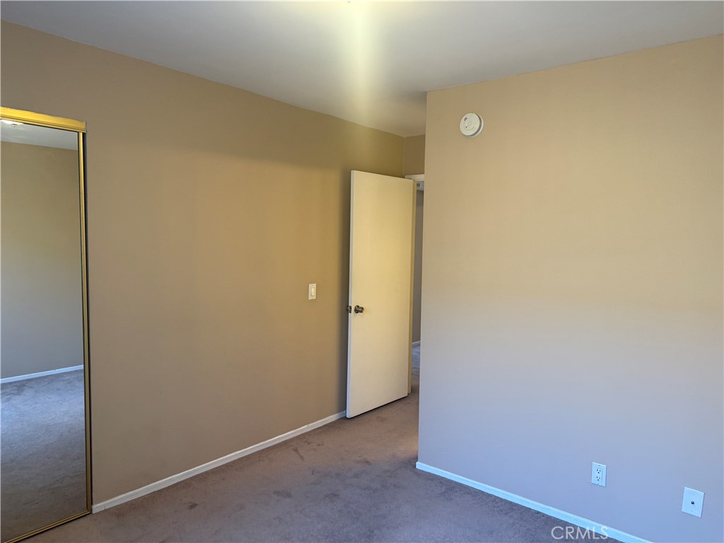 1022 Irving Avenue 3 Property Photo 16