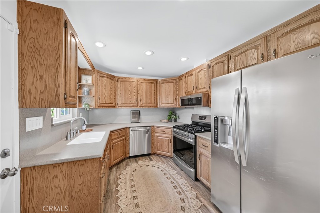 1006 N Sunset Avenue Property Photo 11